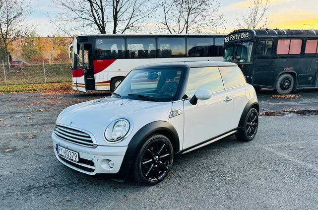 samochody osobowe MINI Cooper cena 24500 przebieg: 197000, rok produkcji 2014 z Poznań